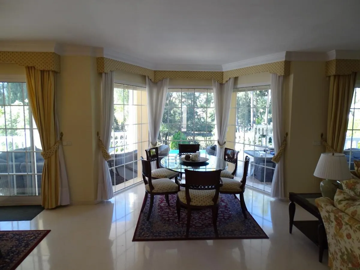 Spacious 700M2 Villa, Golfers Paradise. Santa Fe de los Boliches Villa