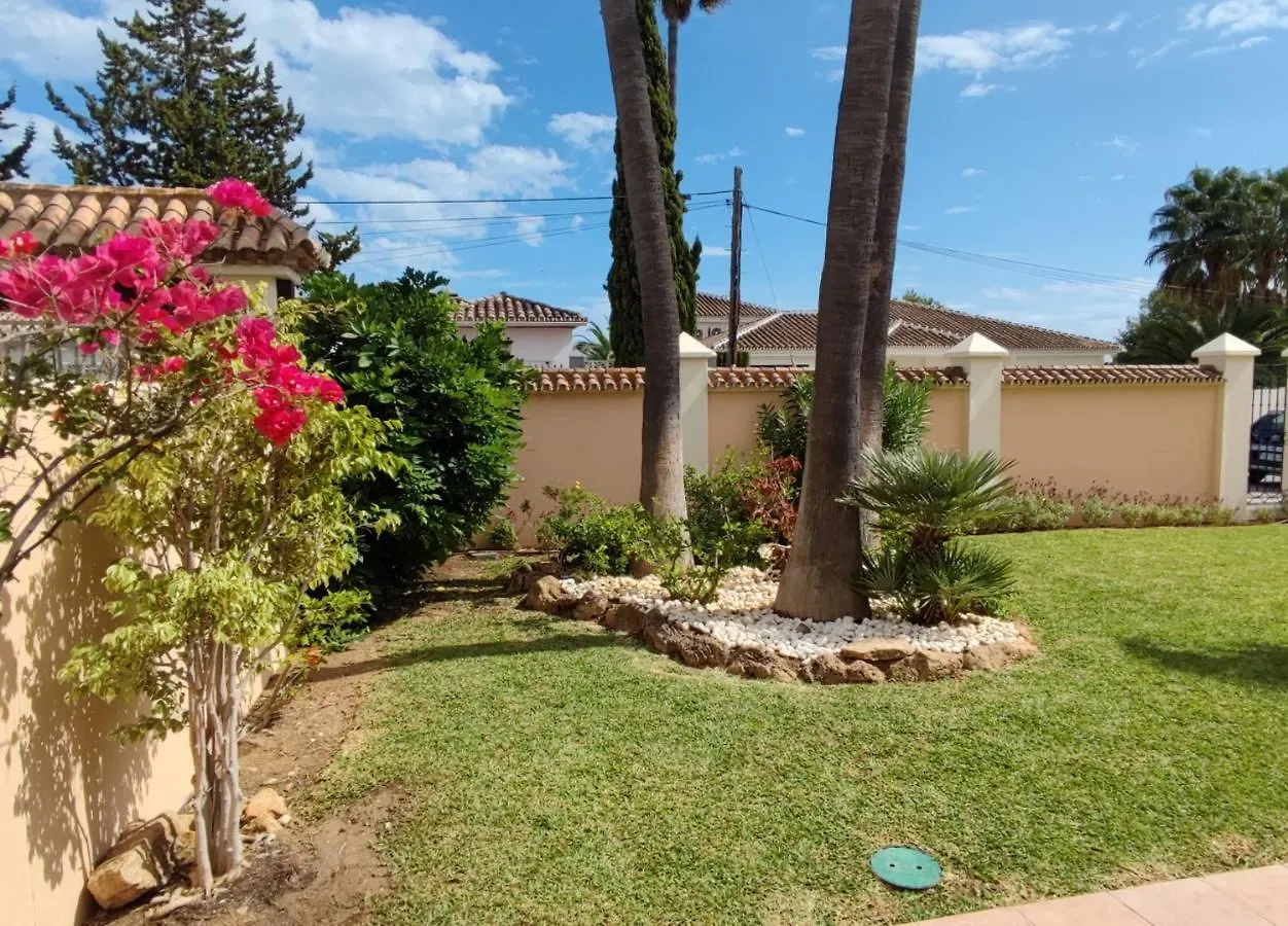 Spacious 700M2 Villa, Golfers Paradise. Santa Fe de los Boliches