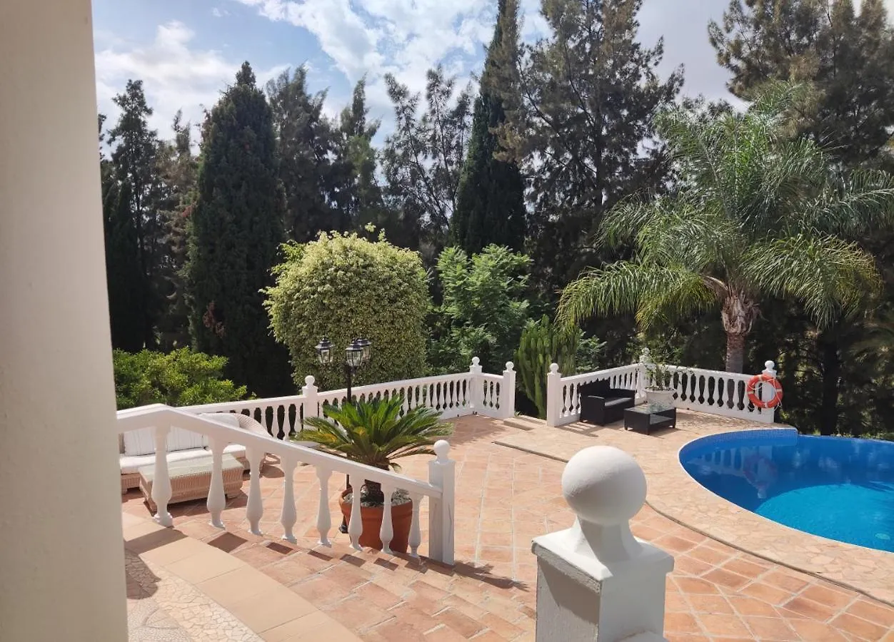 Spacious 700M2 Villa, Golfers Paradise. Santa Fe de los Boliches