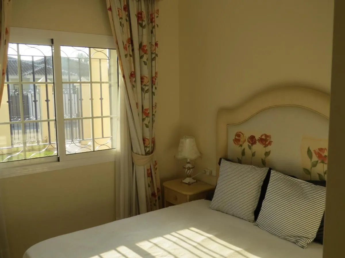 Spacious 700M2 Villa, Golfers Paradise. Santa Fe de los Boliches Villa