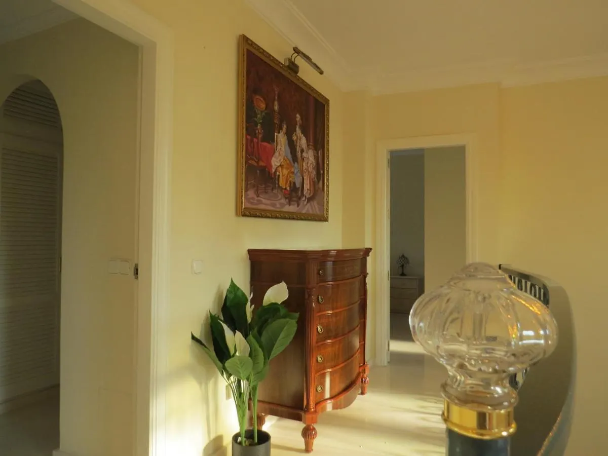 Spacious 700M2 Villa, Golfers Paradise. Santa Fe de los Boliches Villa
