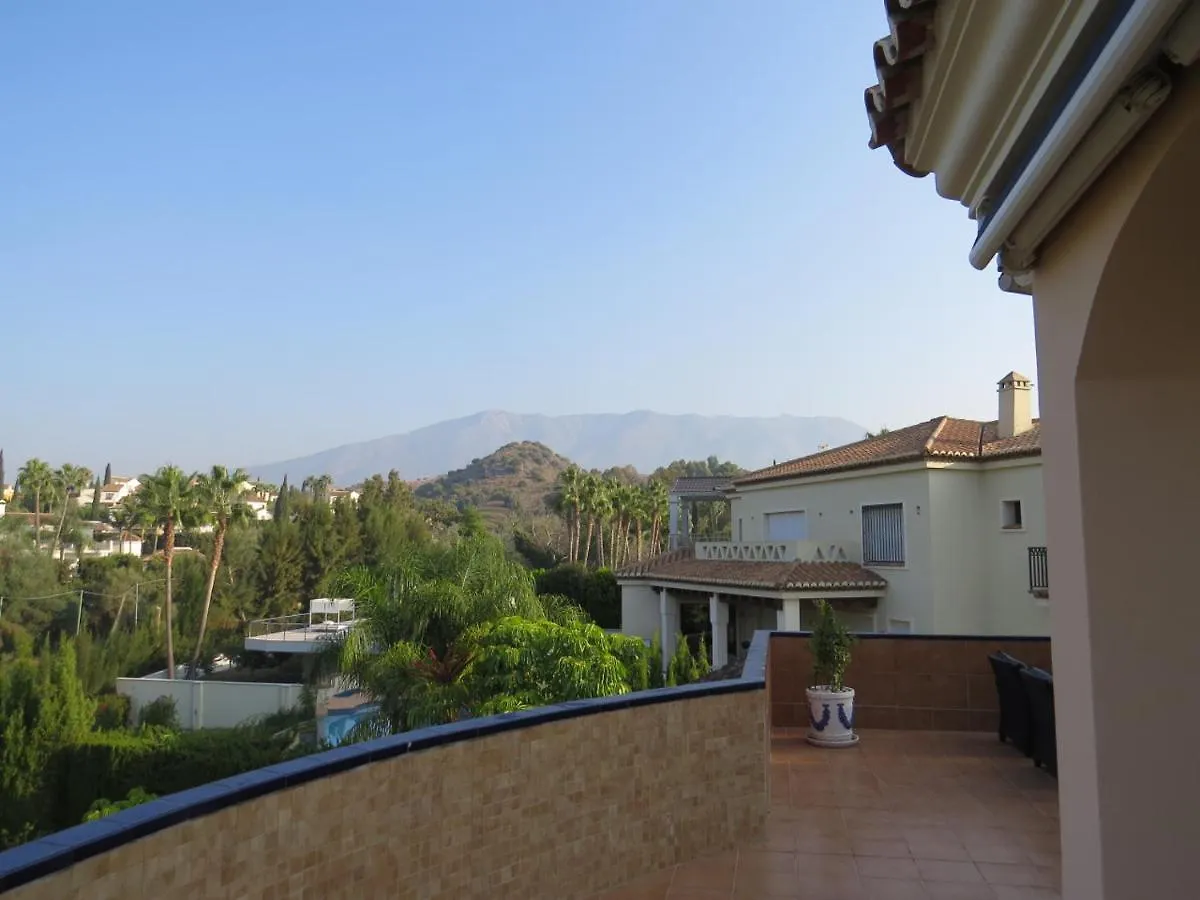 Spacious 700M2 Villa, Golfers Paradise. Santa Fe de los Boliches